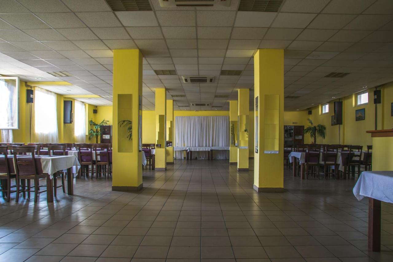 Hotel Maier هونيدوارا المظهر الخارجي الصورة